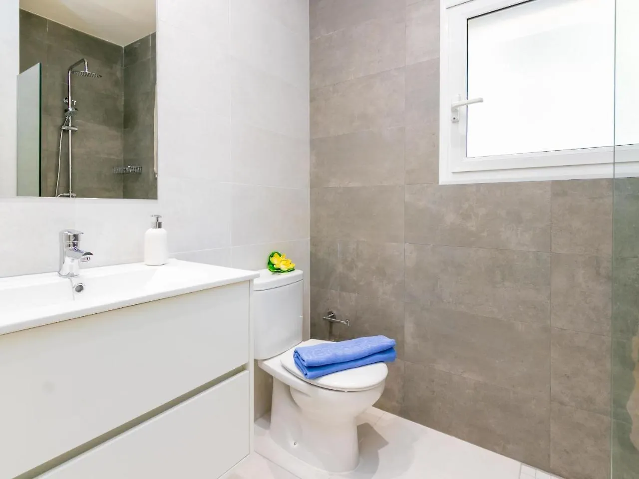Apartment Velazquez-9 By Interhome Rosas